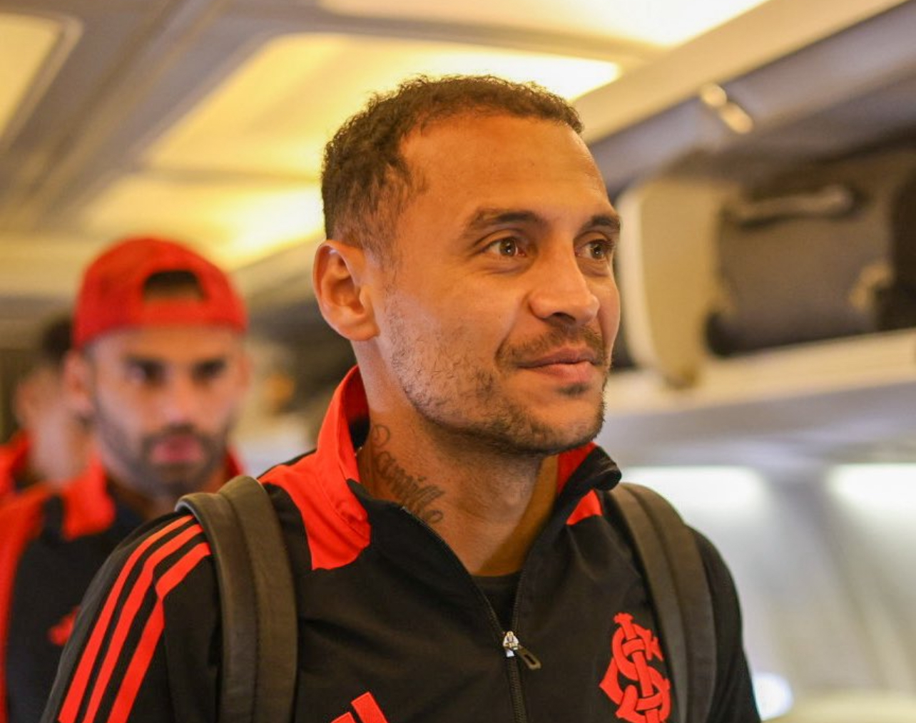 Os dois jogadores que surgem como novidades na delegação do Inter para encarar o Maracanã
