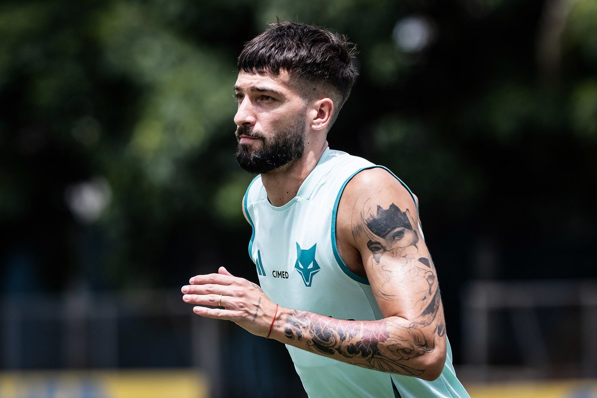 Exclusivo: Staff de Lautaro Diaz abre o jogo sobre interesse do Inter no atacante