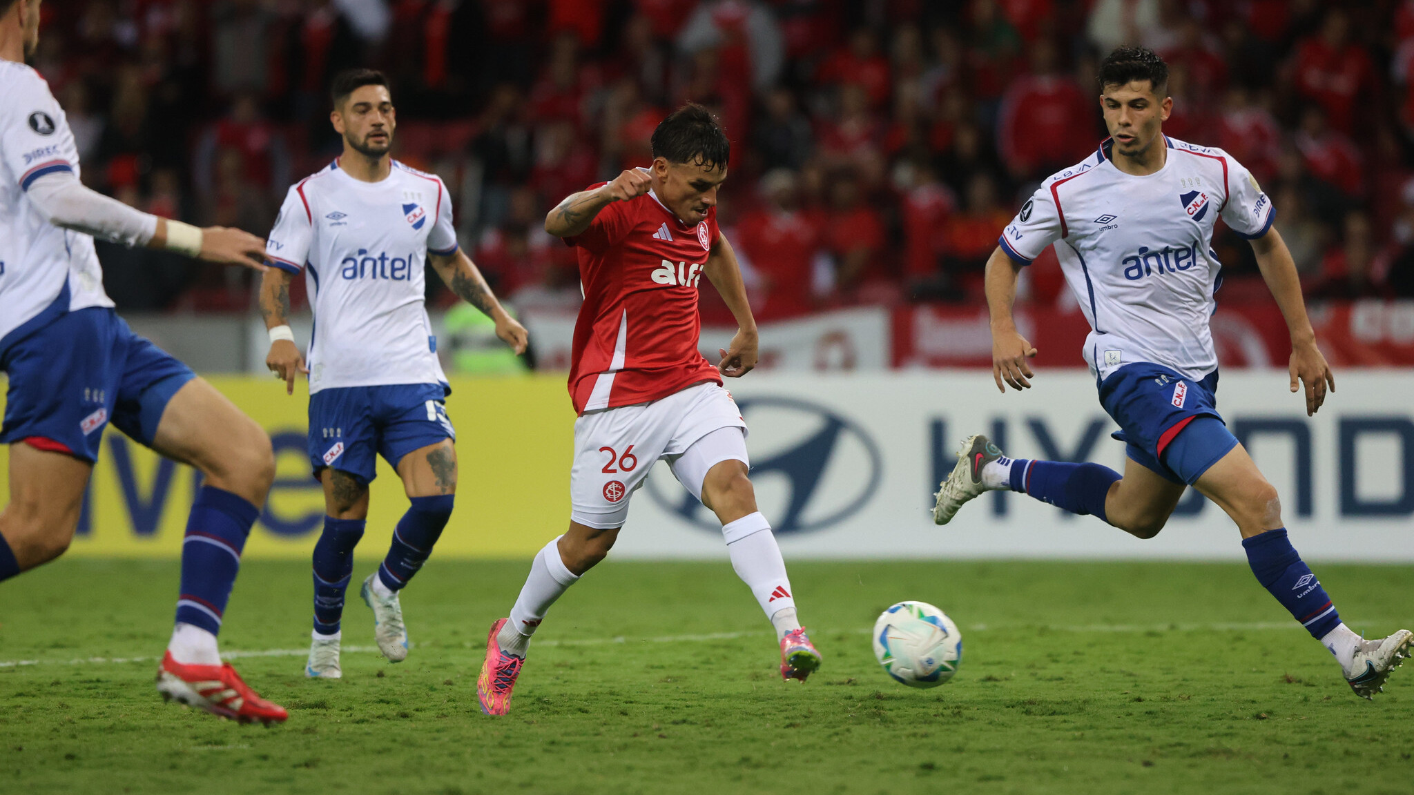 Sobre a logística do Inter para a partida contra o Nacional