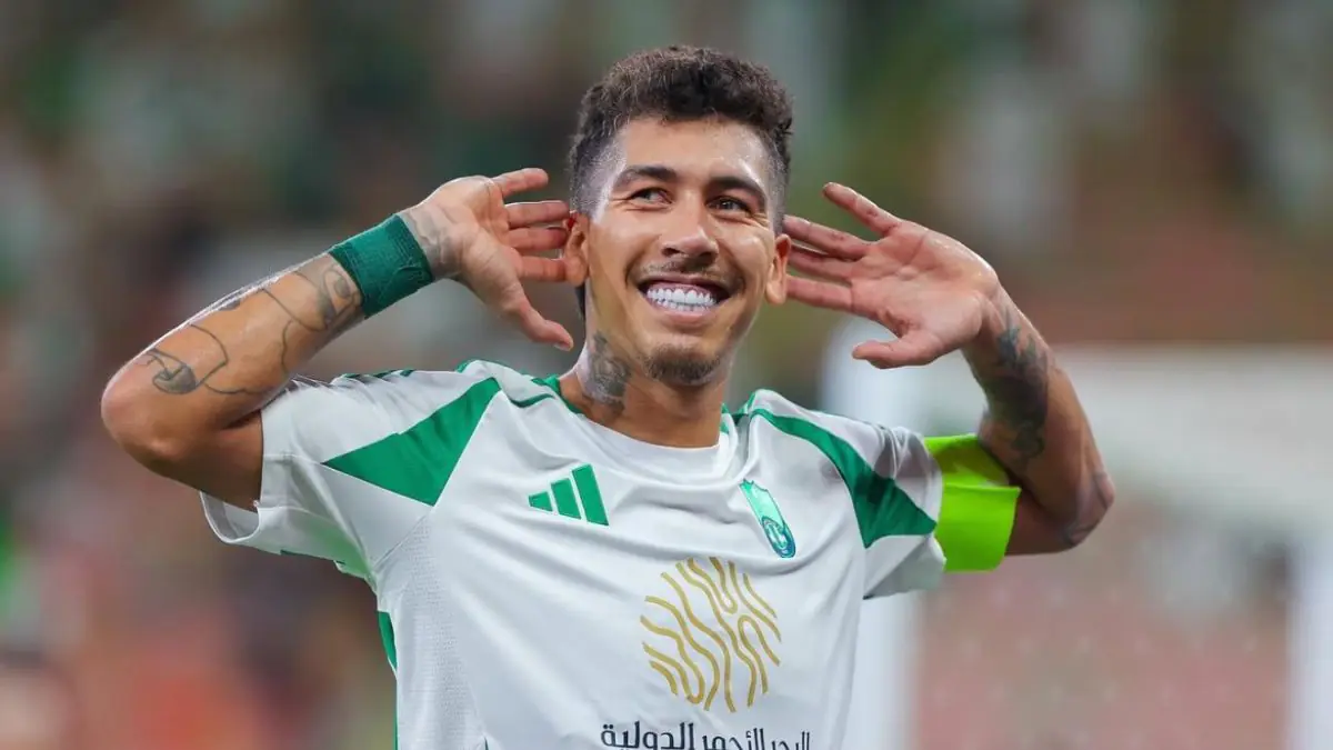 De olho no mercado: novidade sobre o futuro de Roberto Firmino