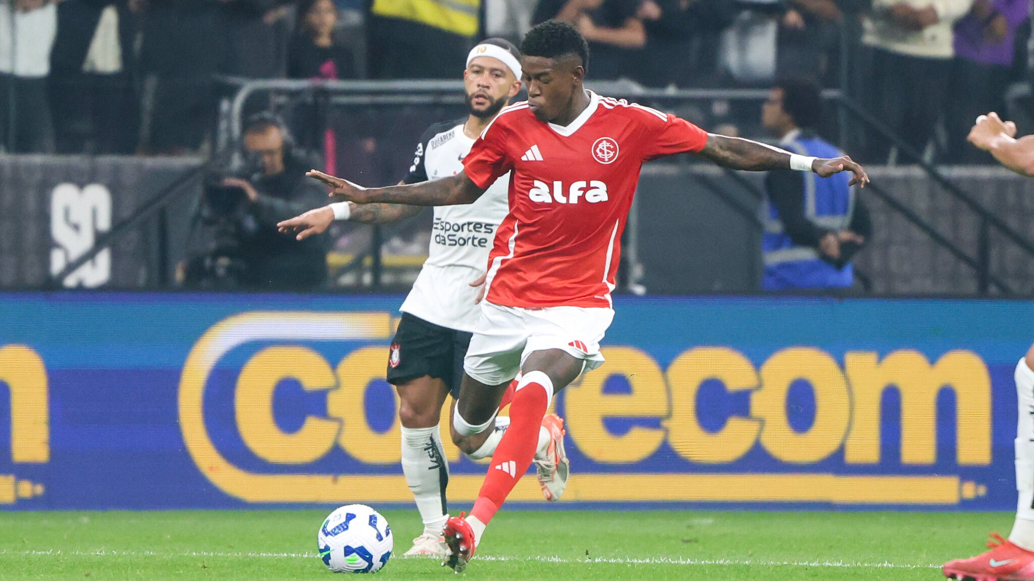 Saiba onde assistir a partida entre Inter e Corinthians pelo Brasileirão