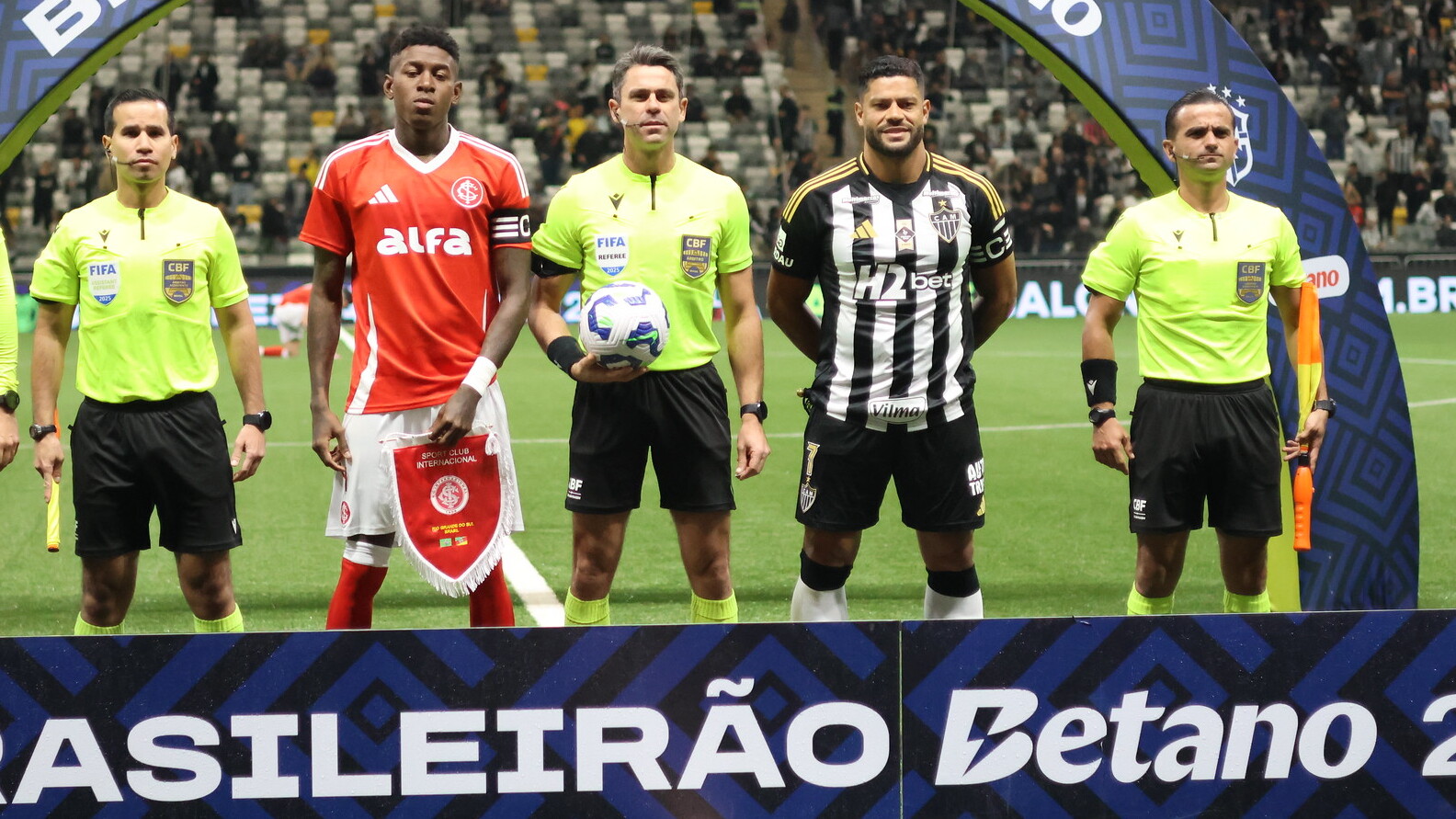 Inter cumpre metas em copas, mas desempenho no Brasileirão é desastroso e preocupa torcedores
