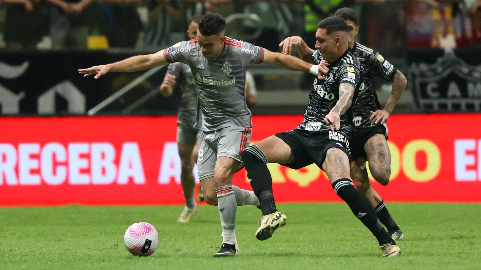 Tem favorito? Os palpites para o confronto entre Atlético-MG e Inter