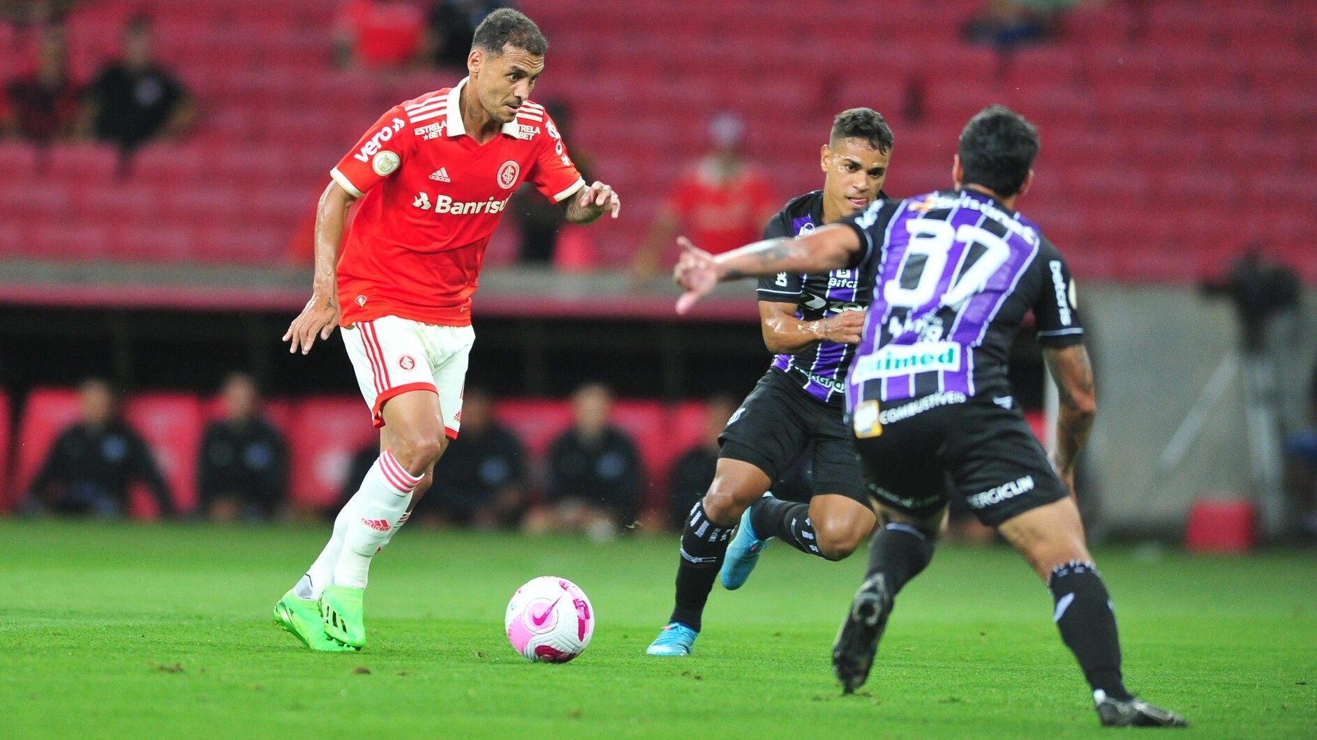 Saiba onde assistir a partida entre Inter e Ceará pelo Brasileirão