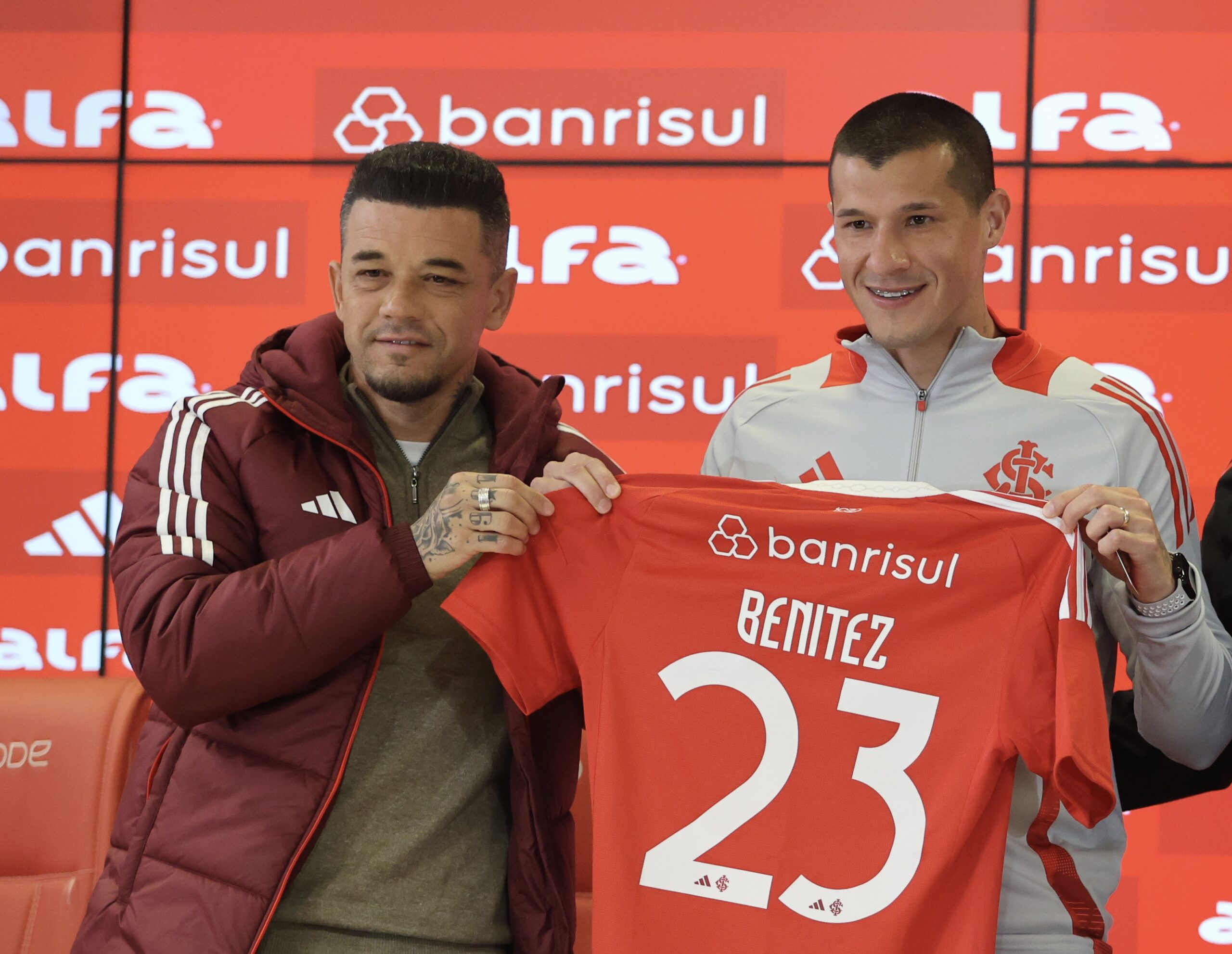 Alan Benítez rasga elogios a ídolo do Inter em sua apresentação