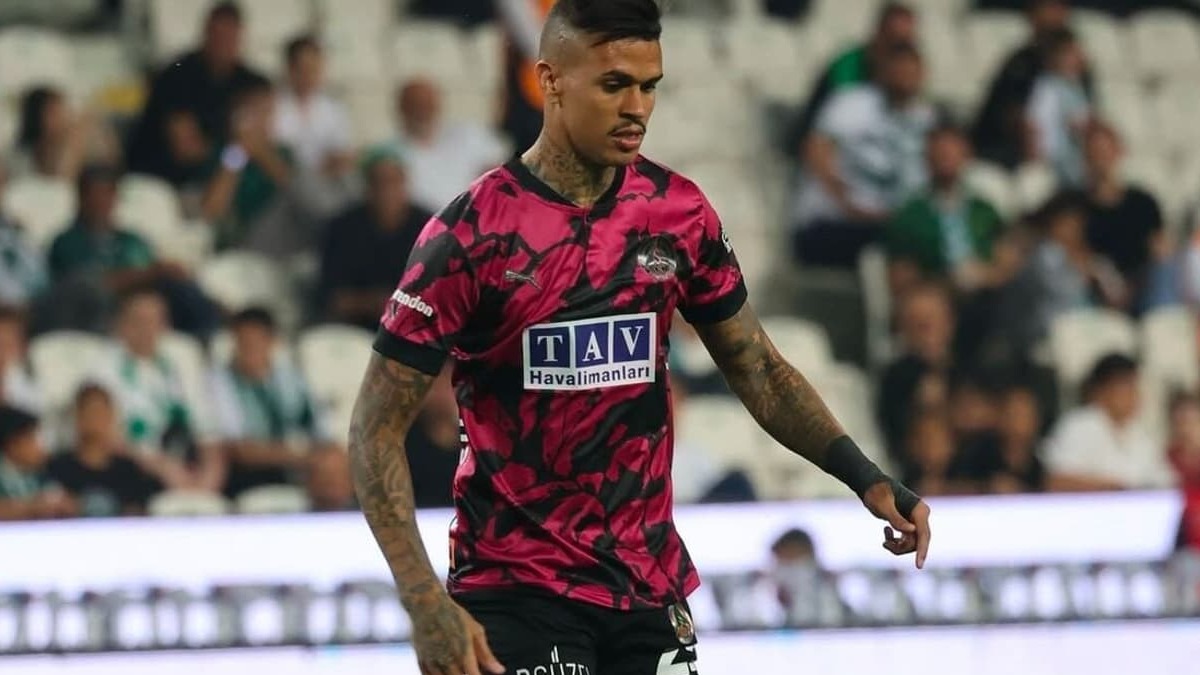 Saiba mais sobre Richard, novo volante do Inter