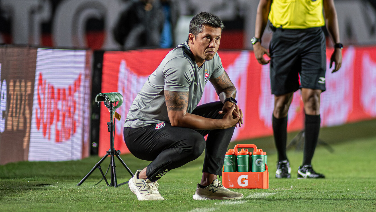 Thiago Carpini não mede palavras após o empate com o Inter