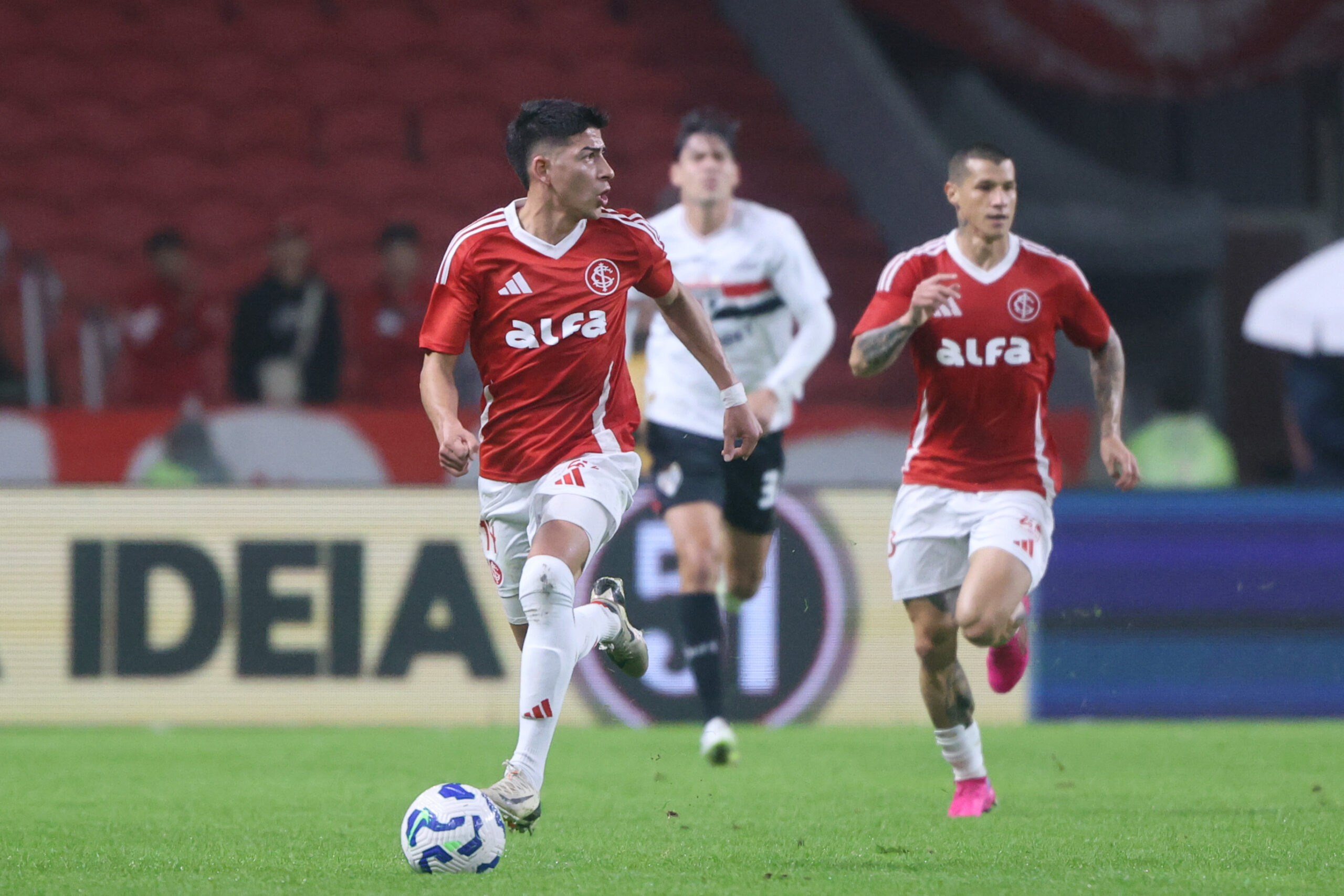 Os números da estreia de Alan Rodríguez pelo Inter
