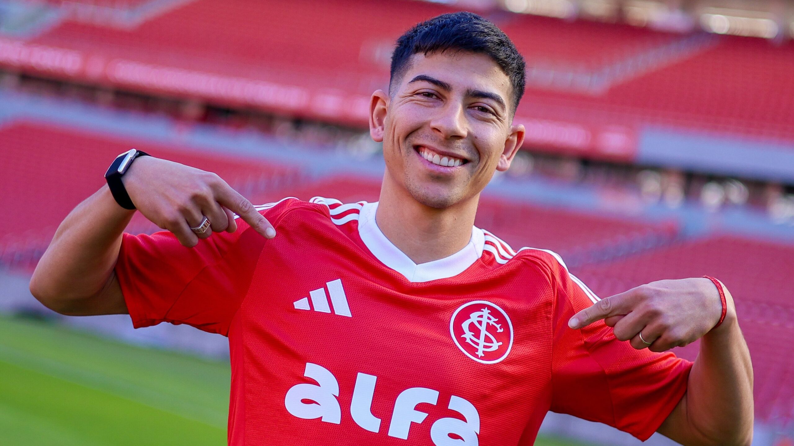 Apresentado pelo Inter, Alan Rodríguez confirma polivalência e revela proposta do Boca Juniors