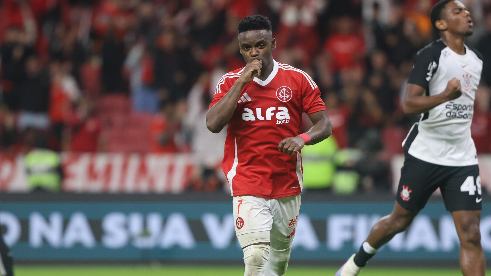 “Sem gosto”; Carbonero se pronuncia após evitar derrota do Inter