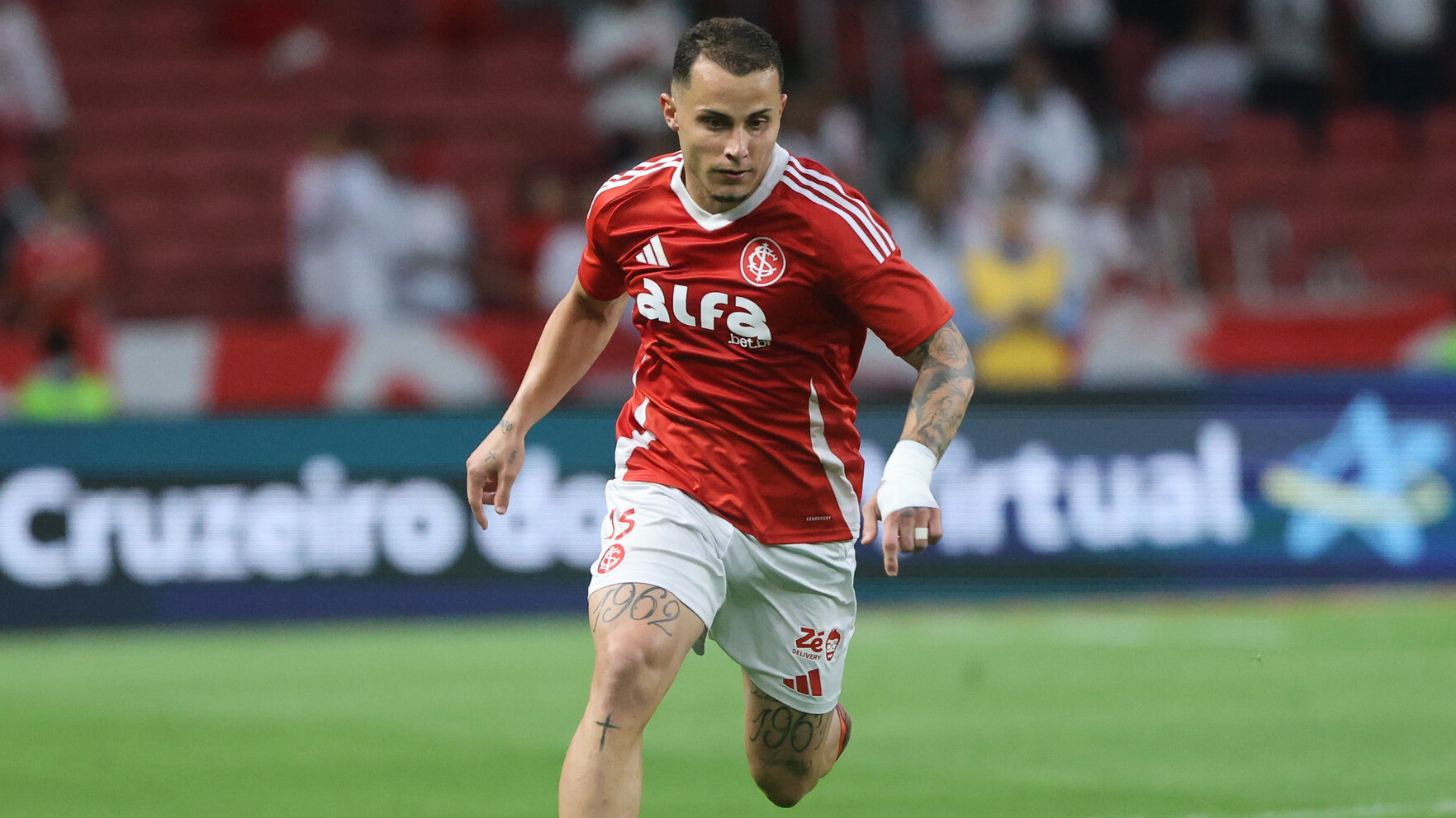Nova oferta é preparada para tirar Bruno Gomes do Beira-Rio