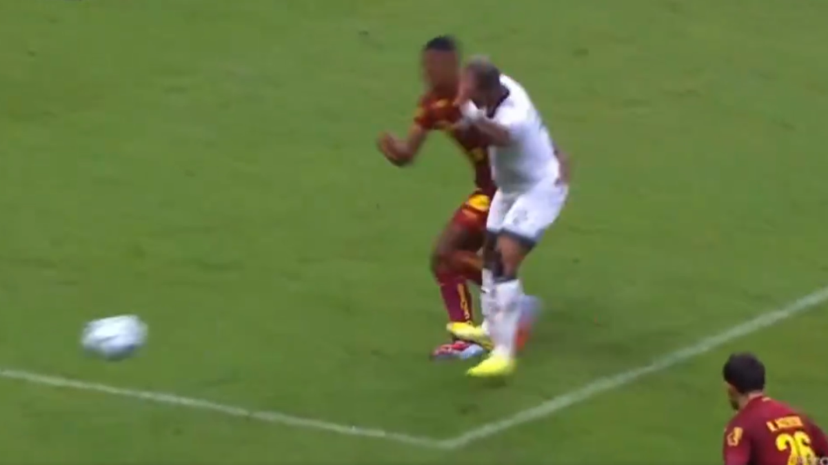 Ex-atacante do Inter é expulso após entrada violenta e não enfrenta o Colorado