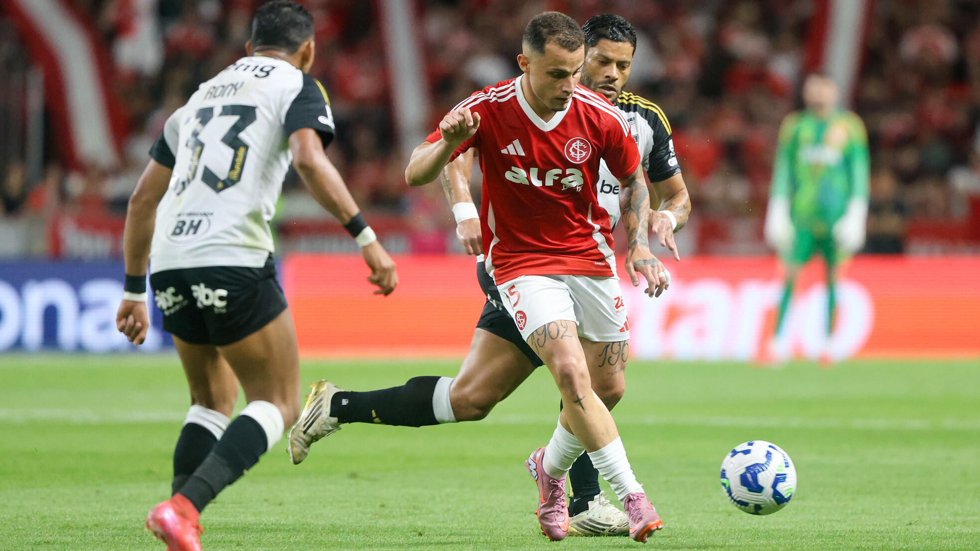 Reclamação conjunta? Atlético-MG divulga comunicado oficial após empate contra o Inter