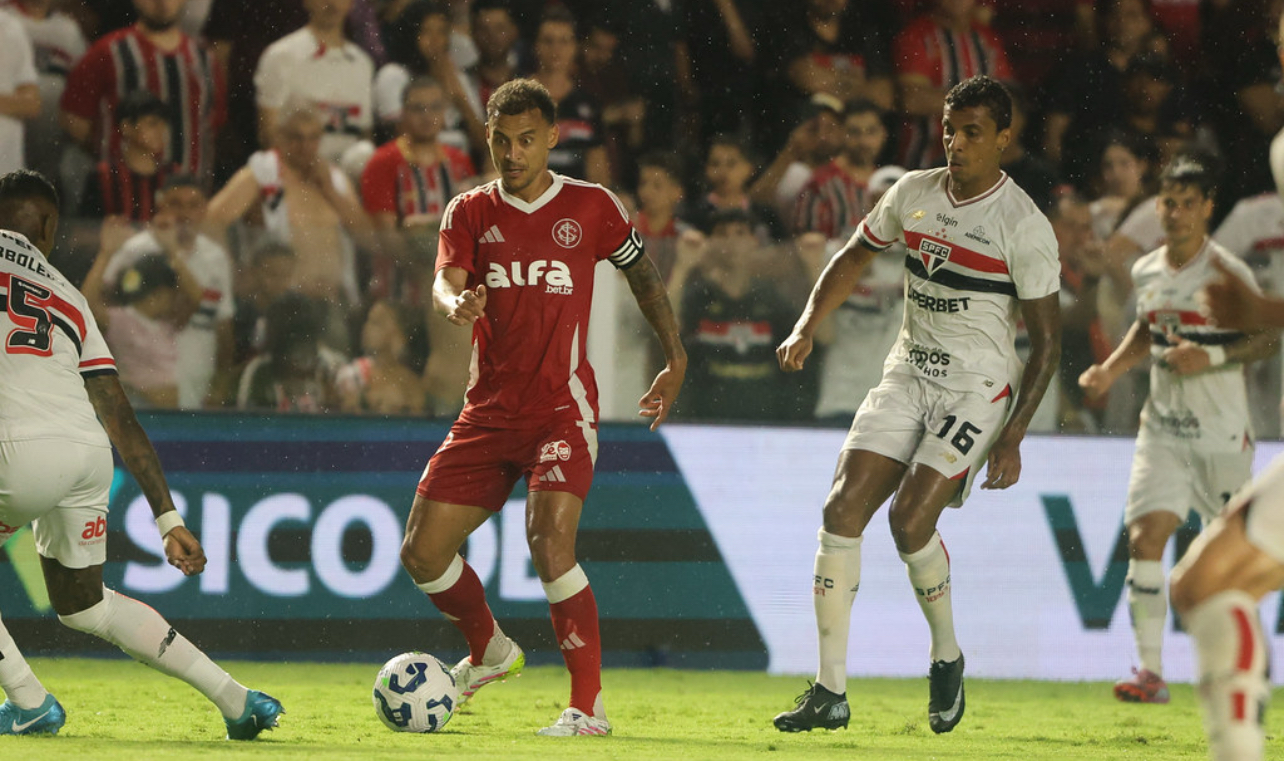 Inter perde mais uma e se afunda de vez para jogar a Série B em 2026