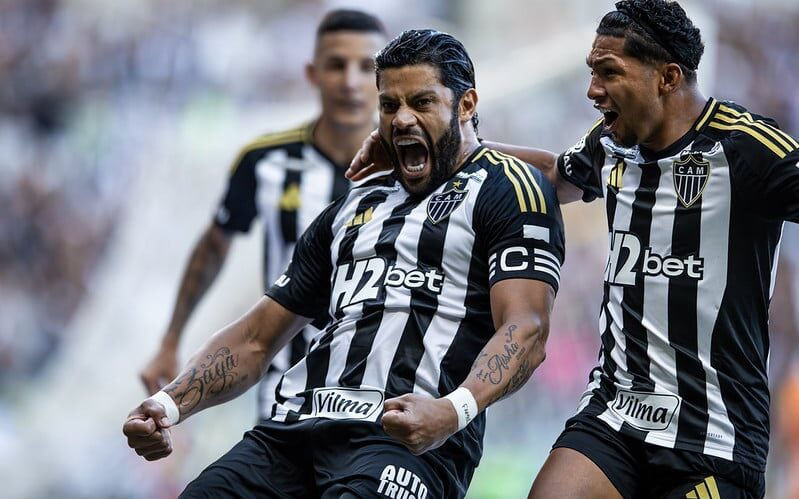 Ex-Inter surpreende e anuncia atacante no Grêmio