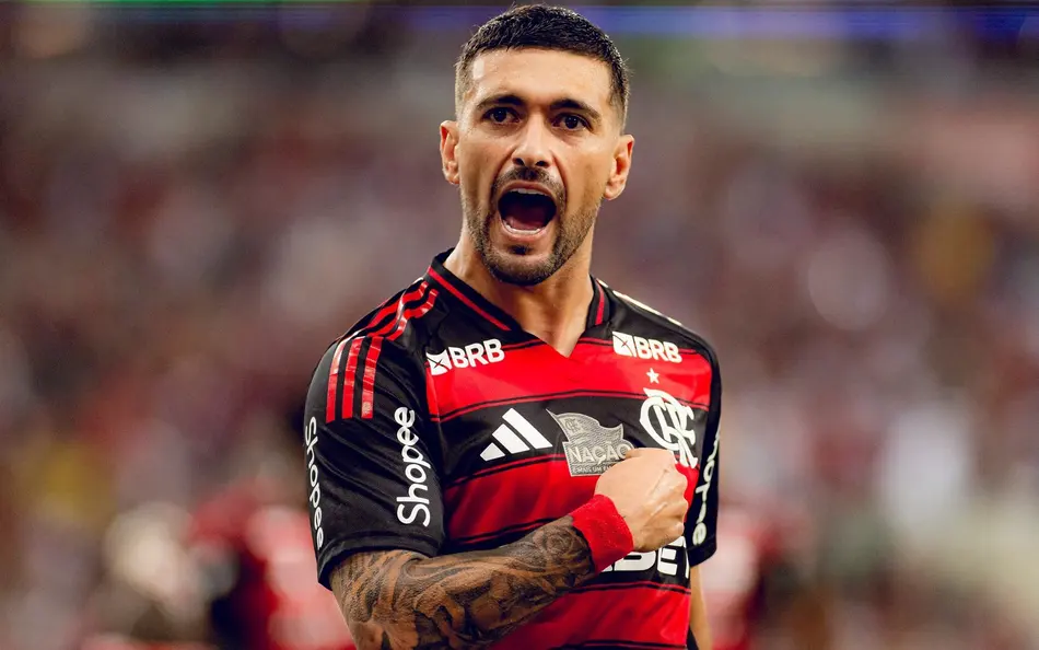 Arrascaeta faz história e supera ídolo do Inter