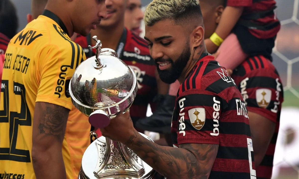 Inter tenta a contratação de multicampeão pelo Flamengo
