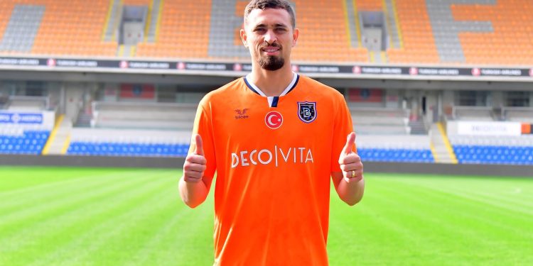 Divulgação / Basaksehir
