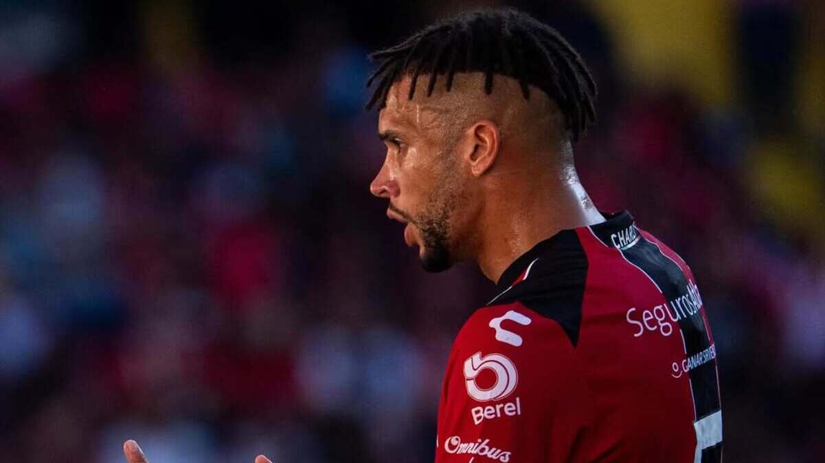 Inter inicia negociação por zagueiro que atua no México