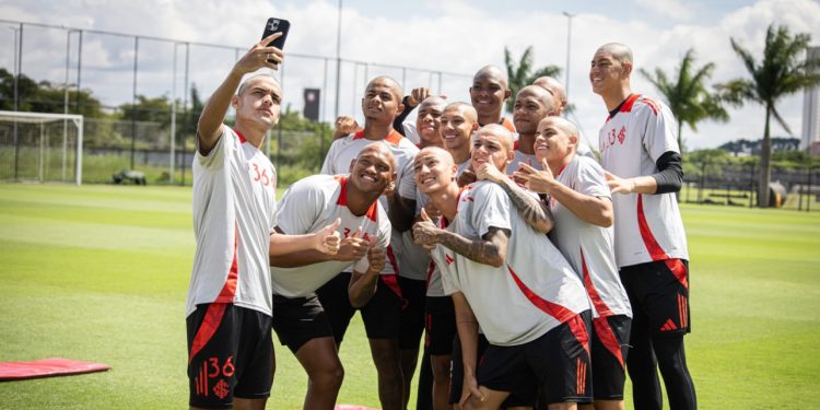 Foto: Nathan Bizzoto / Internacional