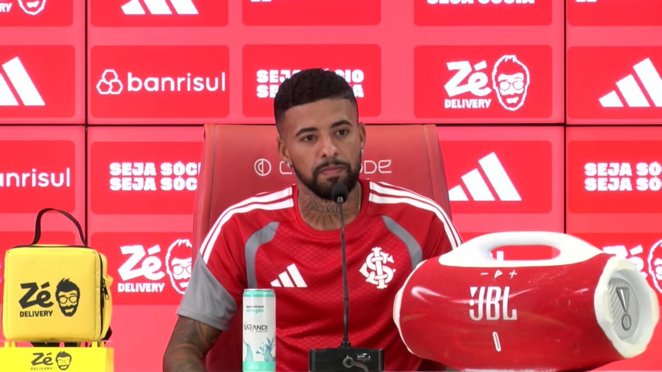Apresentado pelo Inter, Paulinho Paula celebra oportunidade e esclarece situação física