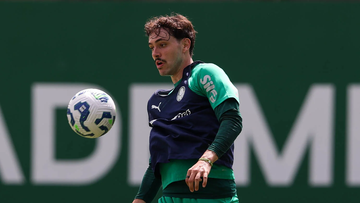 Antigo xodó do Inter: Palmeiras toma decisão sobre venda de Maurício