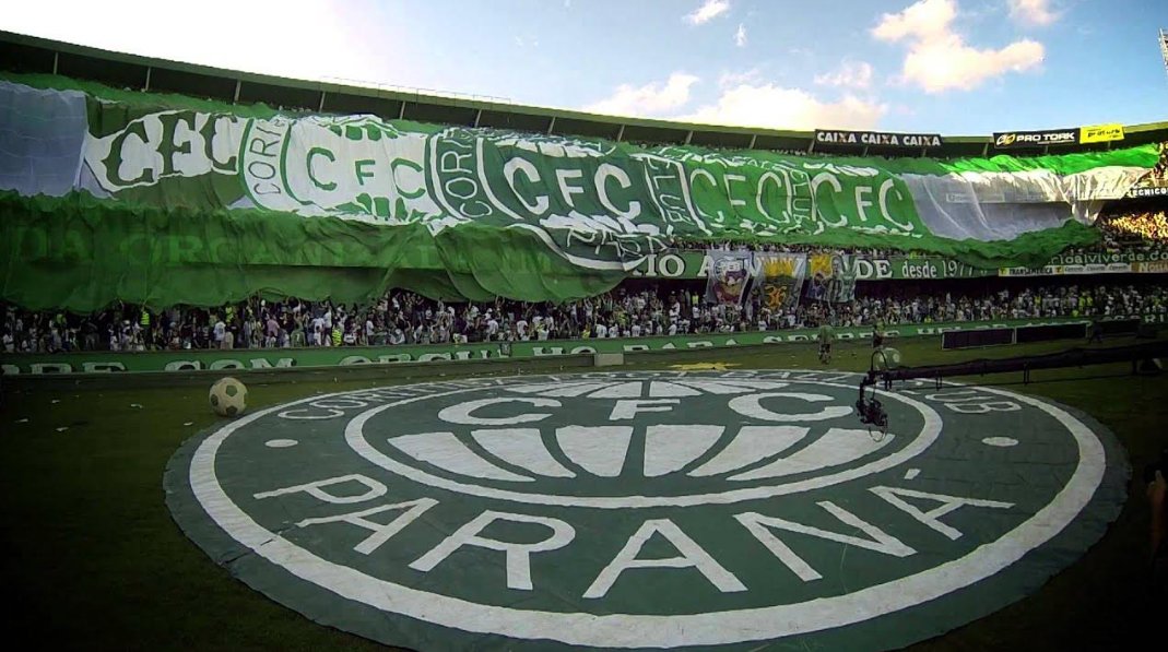 Esteve na mira do Inter e agora pode vestir a camisa do Coritiba