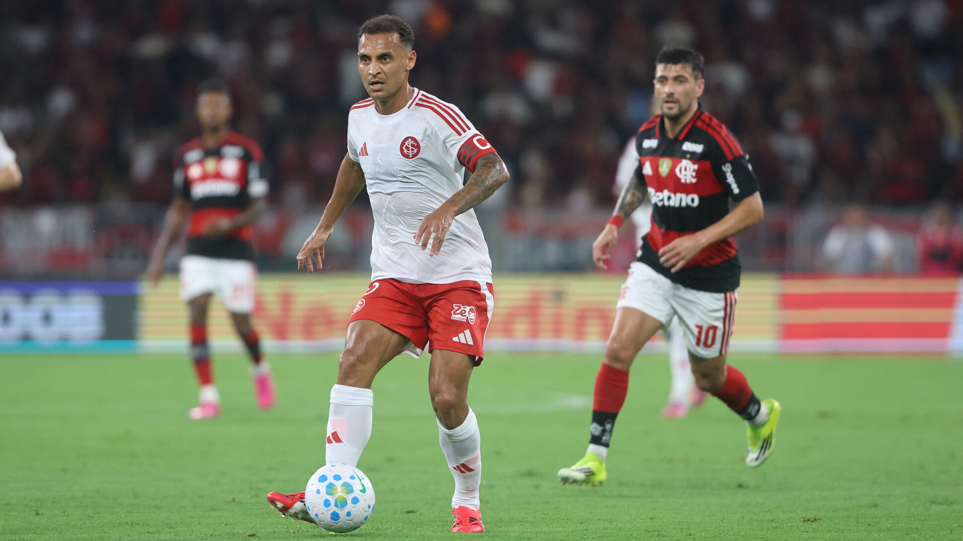 Alan Patrick comenta empate com o Flamengo e é sincero ao avaliar pênalti