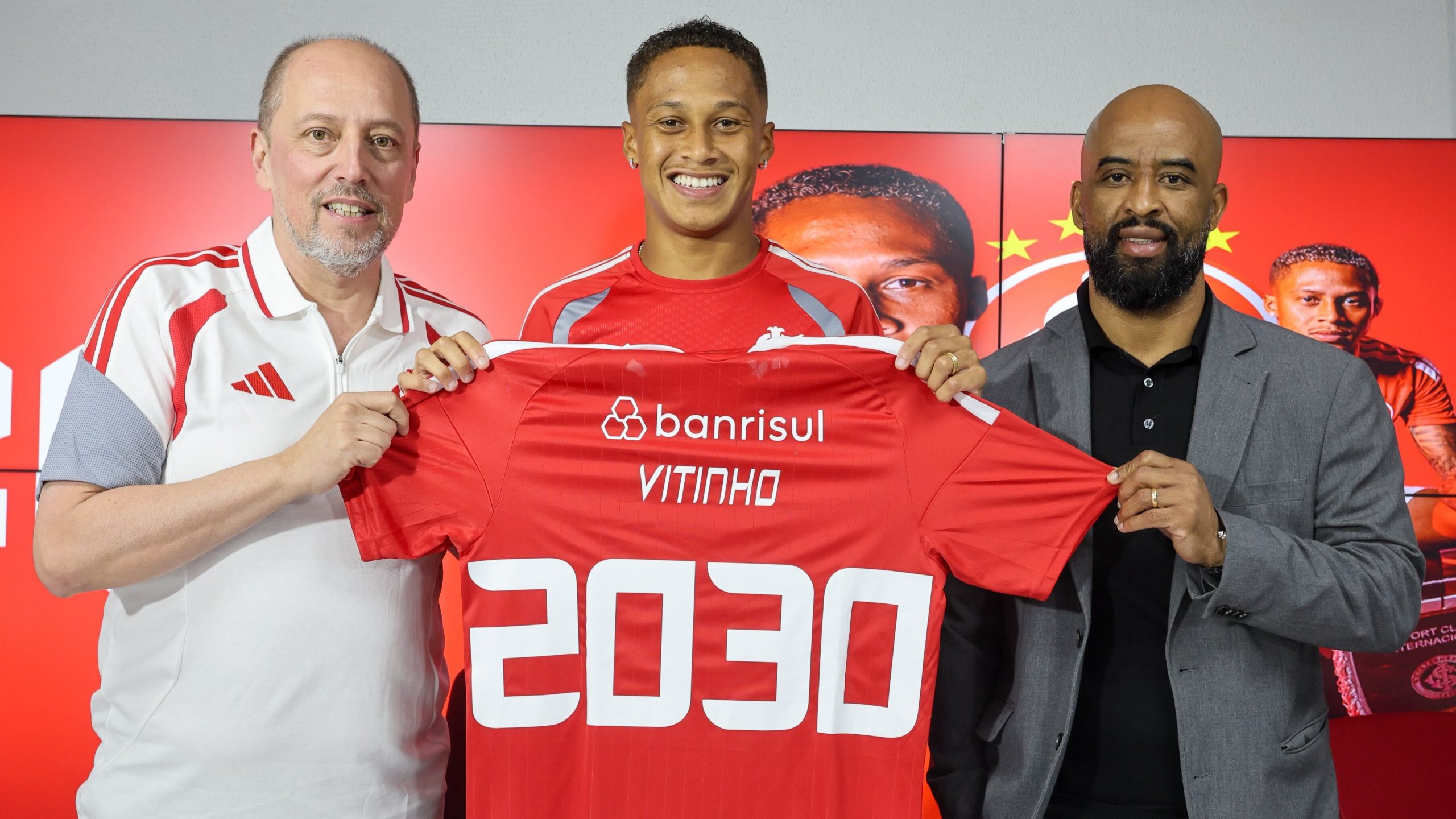 Mais informações sobre o pré-contrato assinado por Vitinho com o Inter