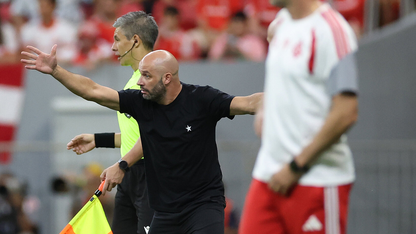 Viu outro jogo? Repercute declaração do técnico do Botafogo sobre empate com o Inter