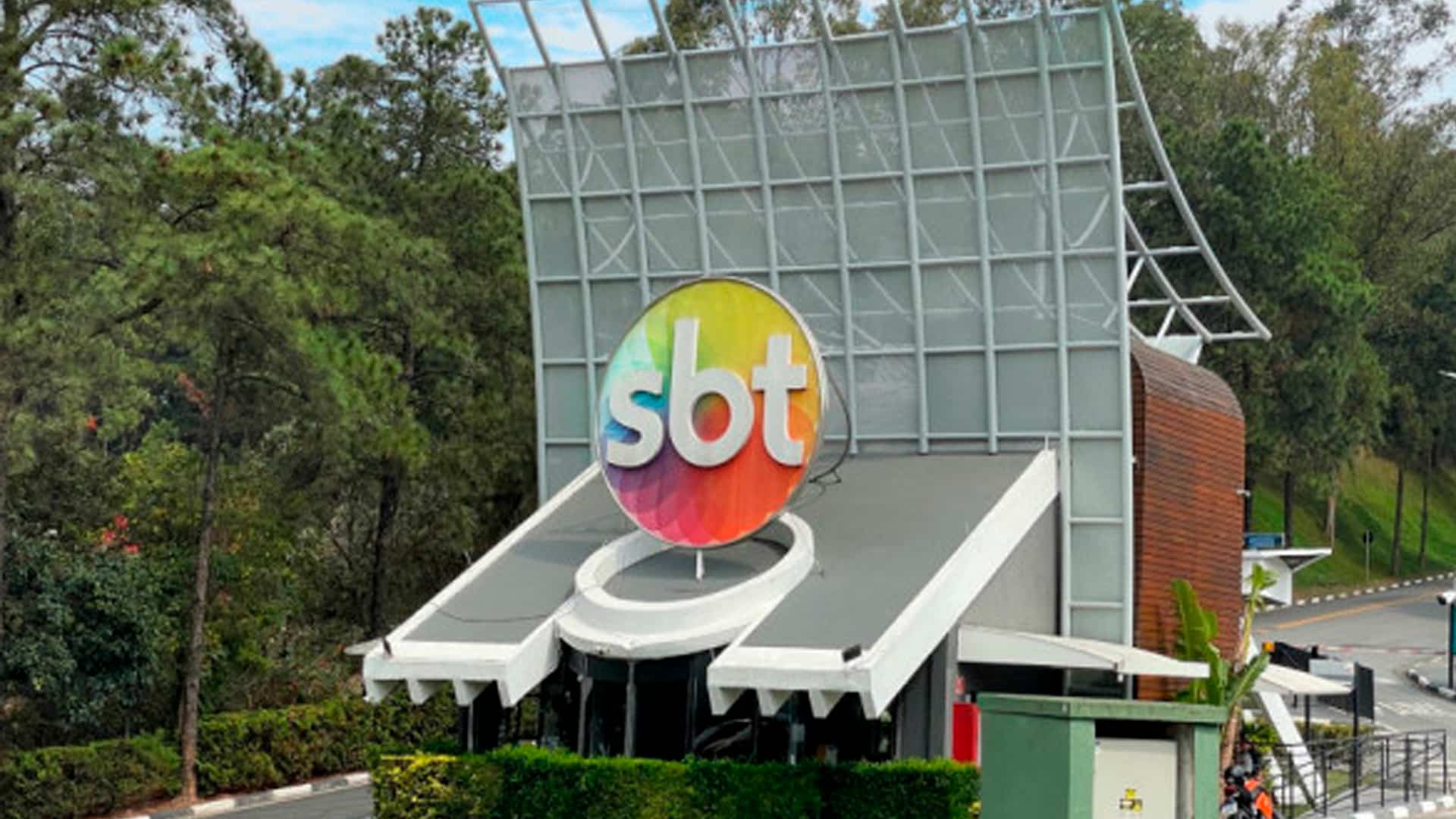 Eterna rivalidade entre Inter x Grêmio vira assunto para astro do SBT