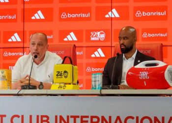 Ação inter atrasos salariais motivar