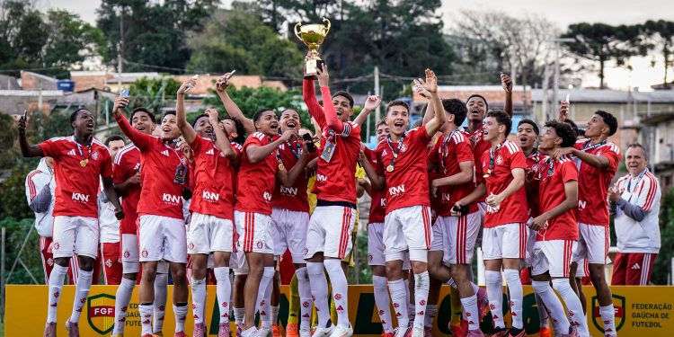 Inter vence título base campeão