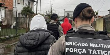 Torcedores suspeitos agressão grenal responderão