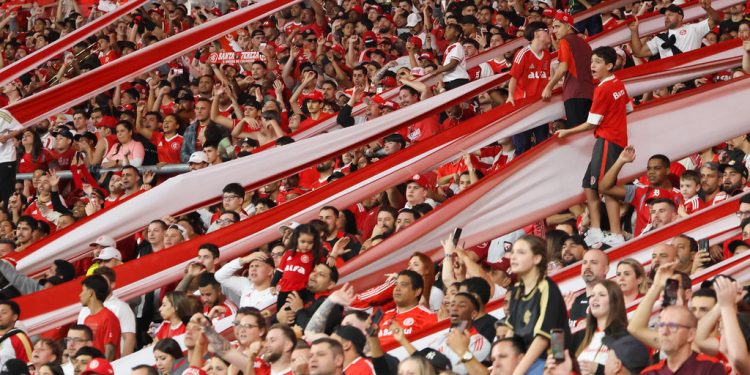 Veja inter possui beira rio