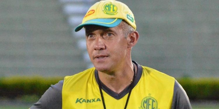 Veja será comissão técnica eduardo