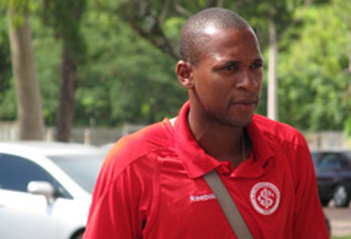 Wilson Mathias desistiu de jogar a Copa do Mundo para acertar com o Inter