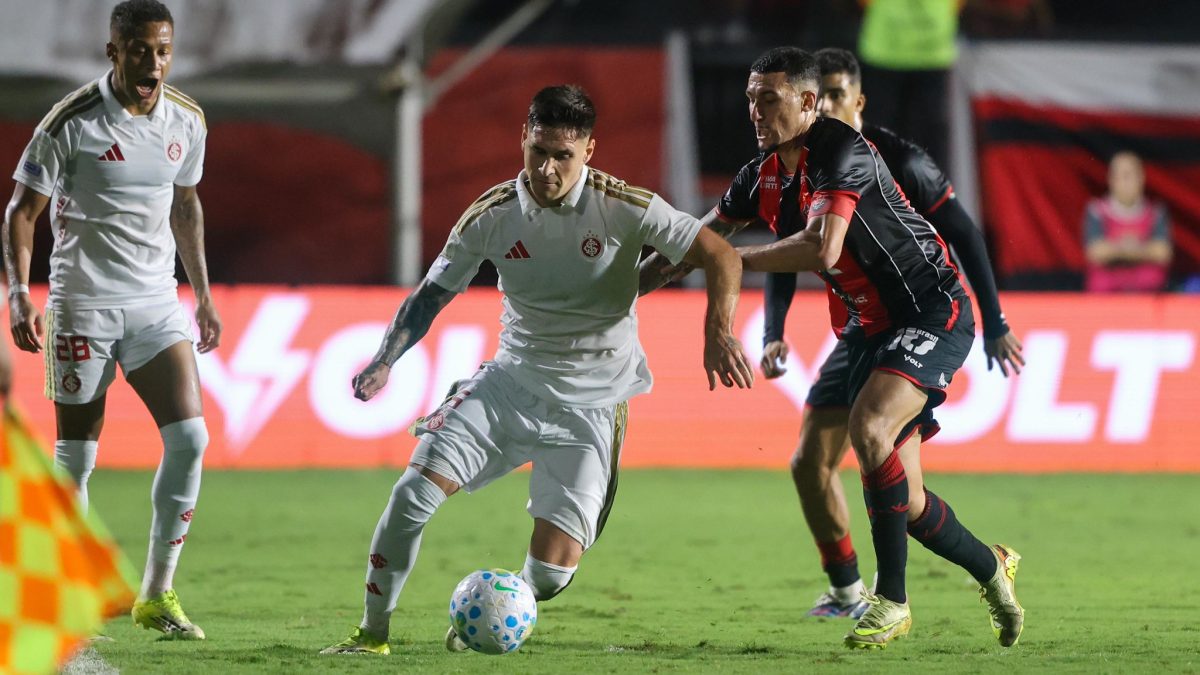 Adversário do Inter quer tirar árbitro gaúcho de seu jogo