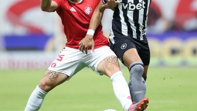 Adversário colorado atacante botafogo elogia