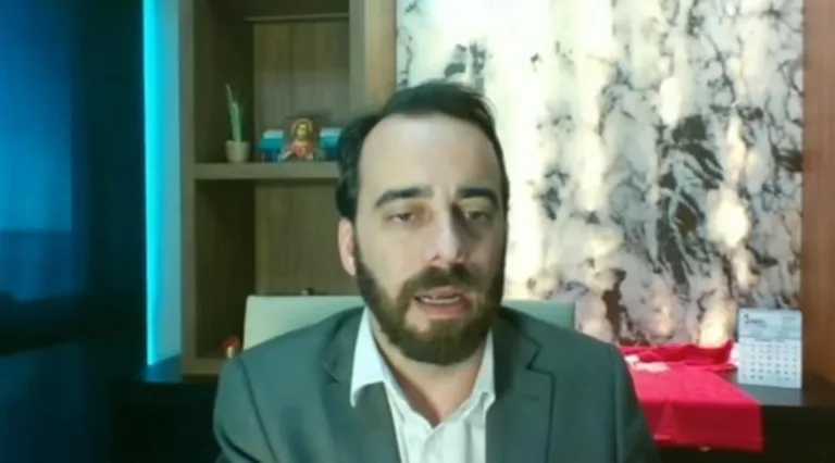 Candidato presidência inter aquino promete