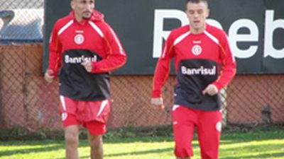 Ex-colorados compõe o top 3 de argentinos que mais atuaram no Brasileirão