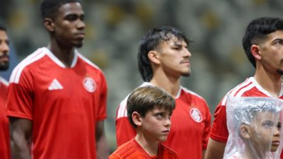 Enquanto inter segue patrocínio master