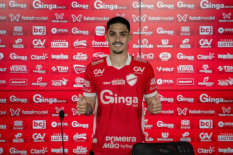 Filho de Fernandão está com dificuldade em se firmar na Série B pelo Vila Nova