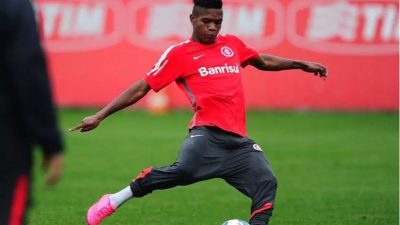 Atacante revelado pelo Inter está marcando história no Japão